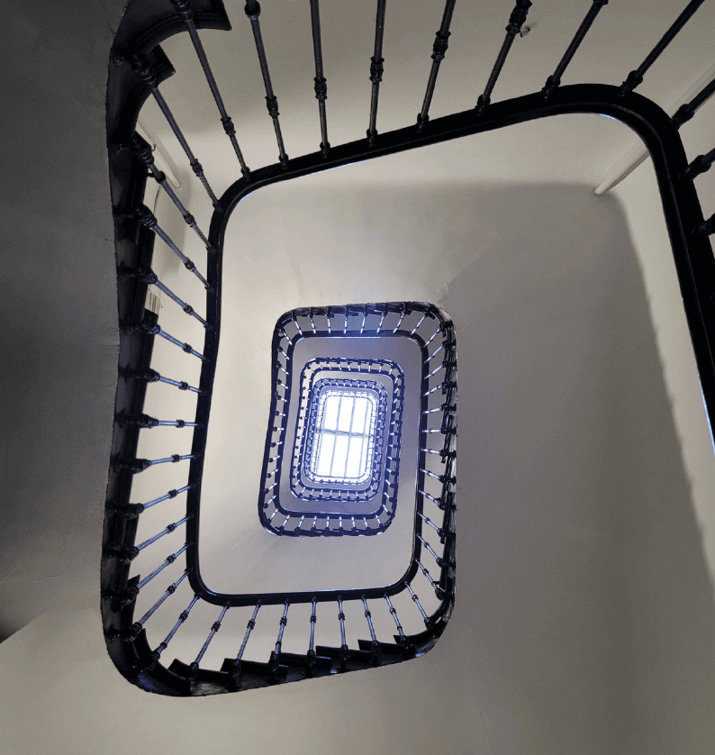 Cours-Joseph-Thierry-marseille-escalier