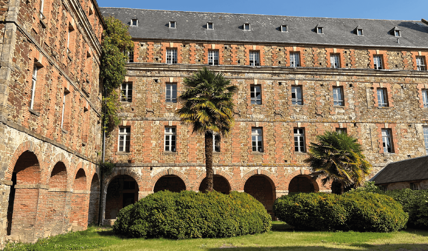 ancien-hotel-dieu-coutance-facade