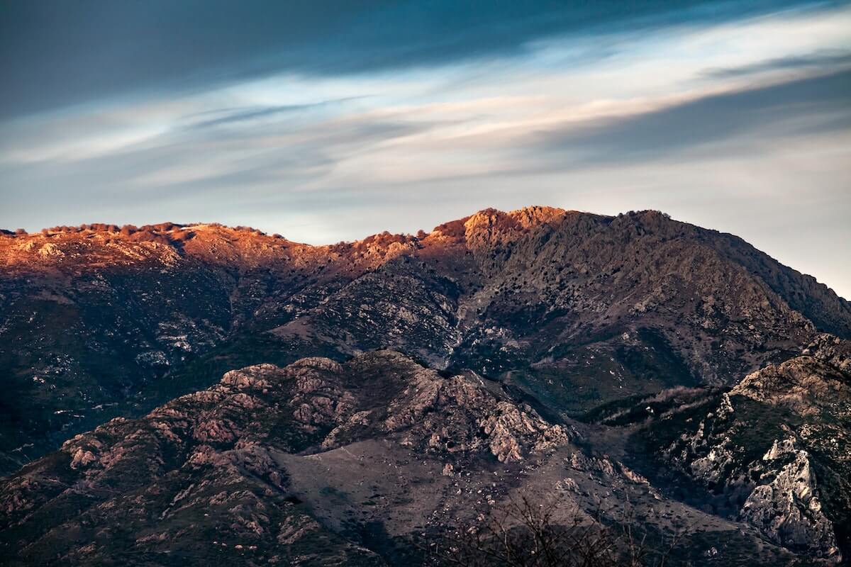 montagnes vue panoramique Corte, nord de la Corse