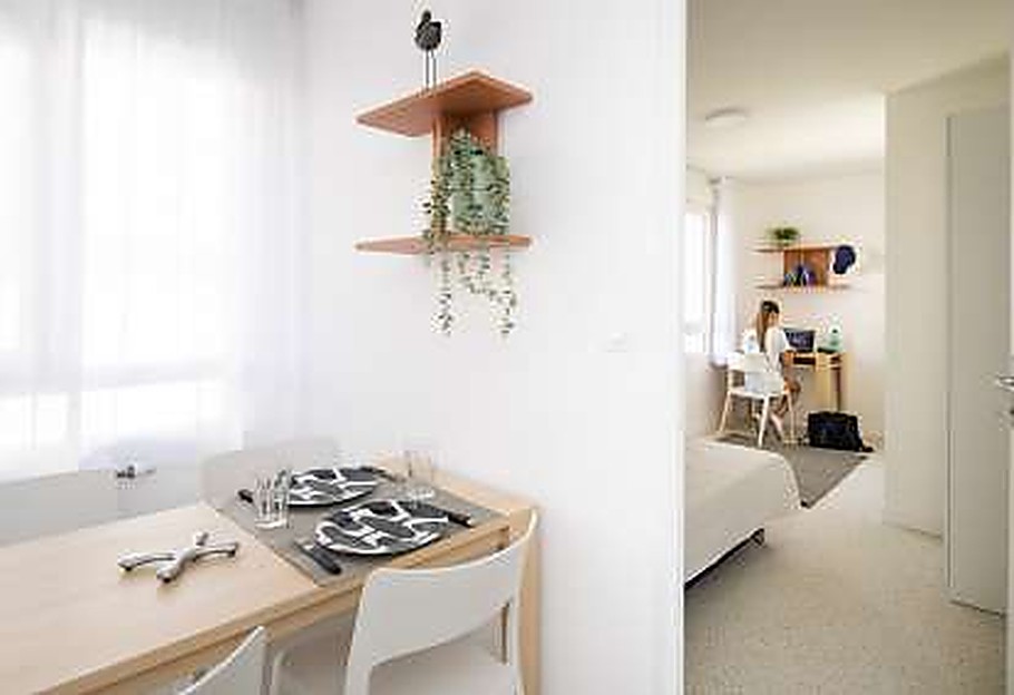 Kitchenette équipée d'un appartement de la résidence Seven Lodge III à Lyon